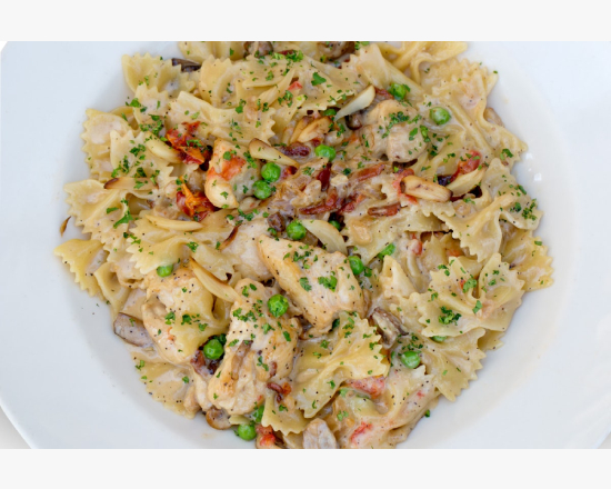 Farfalle With Chicken and Roasted Garlic 