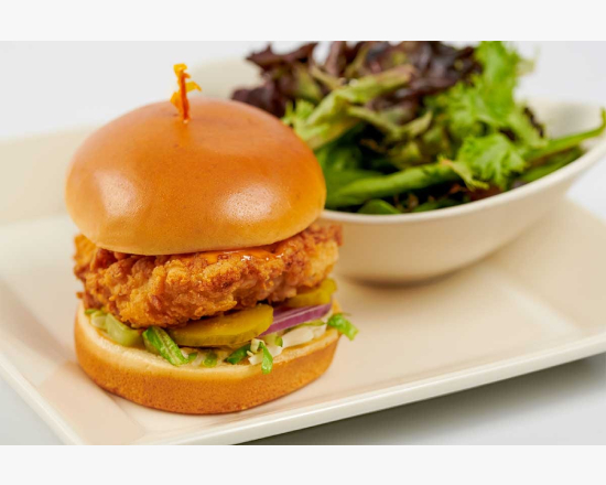 SkinnyLicious® Crispy Chicken Sandwich with Sriracha Mayo