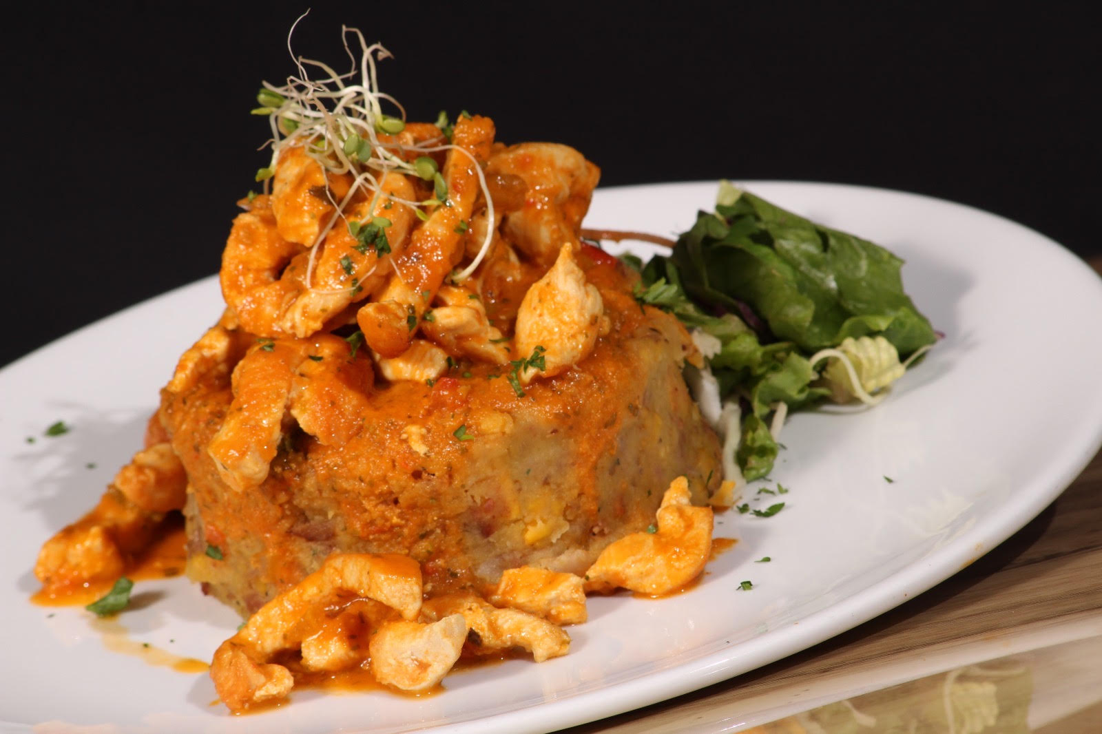 Mofongo Relleno De Pollo