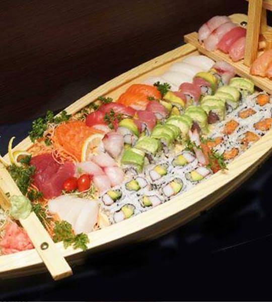 Titanic Deluxe Combination, featuring fresh fish from Japan