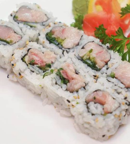 Yellowtail (Fresh from Japan) Scallion Roll