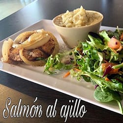 Salmón al Ajillo