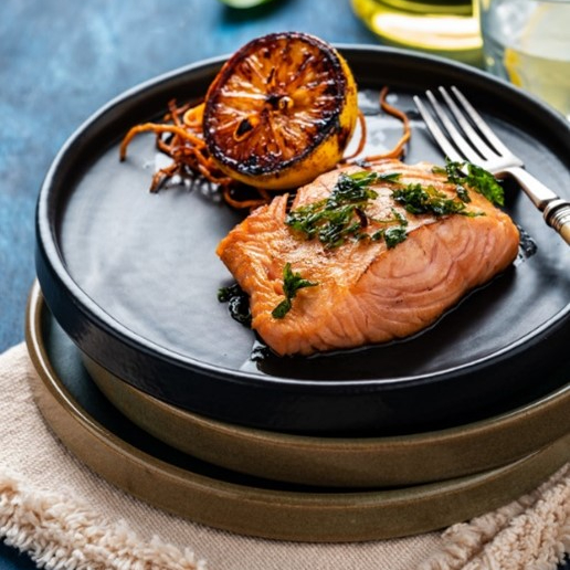 Filete de Salmón a la Meuniere/Vegetales Salteados