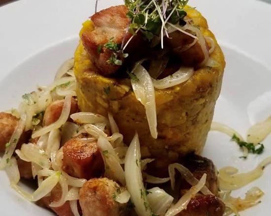 Mofongo Relleno de Carne Frita